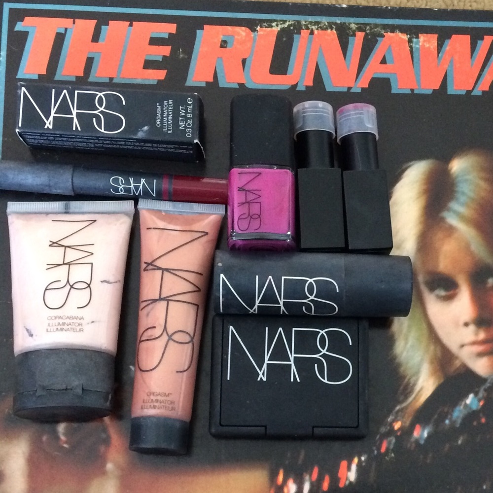 9 piece NARS makeup lot